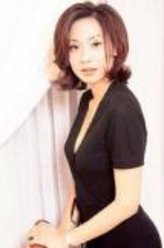 邝美云