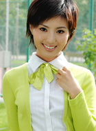 盘发女