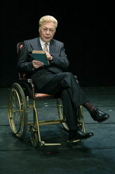 钟明仁