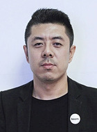 黑衣老太