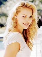 伊莎贝尔·斯蒂文斯Isobel'Izzie' Stevens