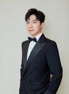 上官志标
