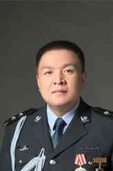 李刚
