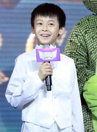 小何