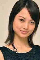 山田麻衣子