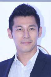 小何