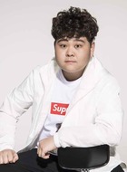 朱琼