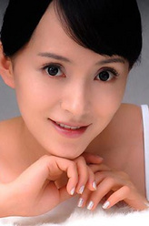 罗英