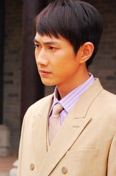 杜霄云