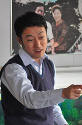 黄成