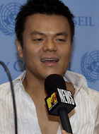 杨真万