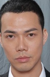 蓝(Gordon,报馆采访主任,喜欢吕霏侠)
