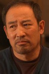 张焱