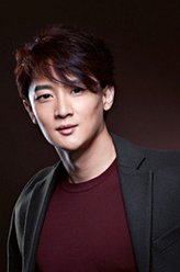 黄俊