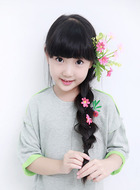 红衣女孩
