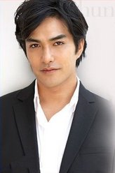 草薙俊平