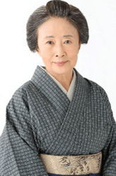 卯野寅(芽衣子的外婆)