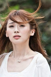 李伊