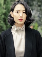 嫣然