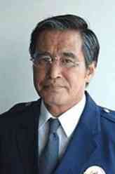 内村完尔