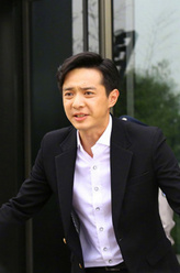 罗甲成