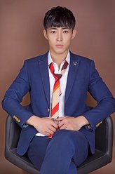 白那日苏
