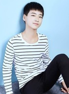 少年纳兰逸