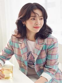 在这里