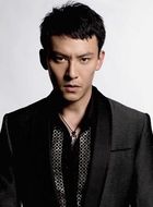 张震