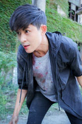 杨明