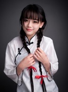 姣童
