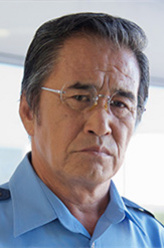 内村完尔