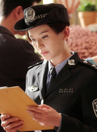 李警官