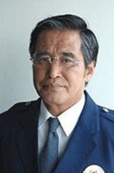 内村完尔