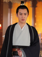 何泉