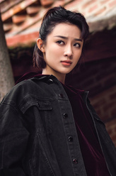 莫莉
