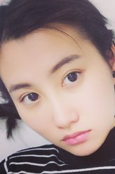 李磊妻子