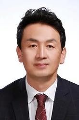 陈弼