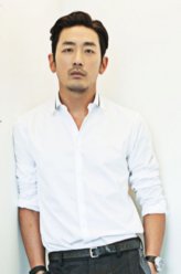 河正宇