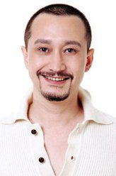 谢崇
