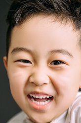 隗天佑