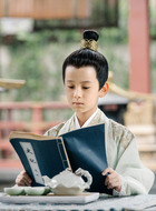 楚九褣