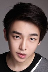 彭昱畅