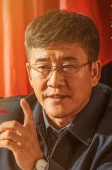 周斌