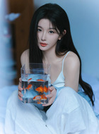 少女穆红锦