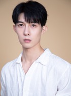 李英俊