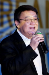 黎小田
