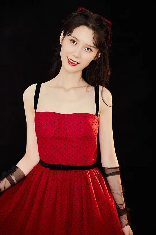李婧瑶
