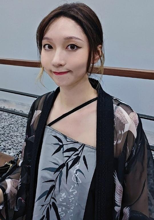 秦紫翼