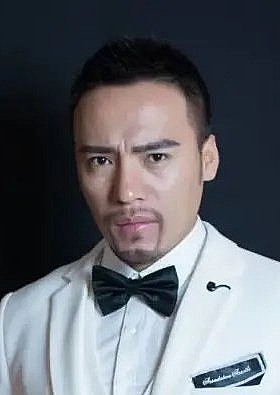 庞显东